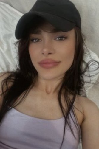 Две сладкие ягодки